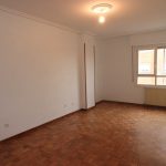Foto del salón del piso en Lakua a la venta en Trivinsa inmobiliaria